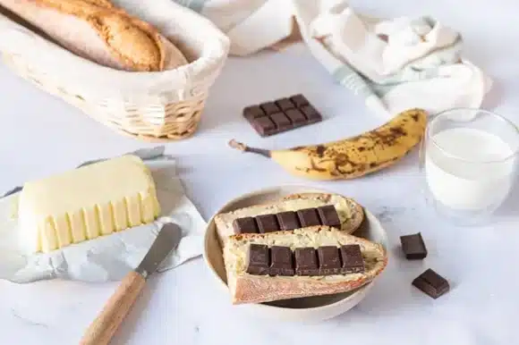 Goûter de tartines beurre et chocolat