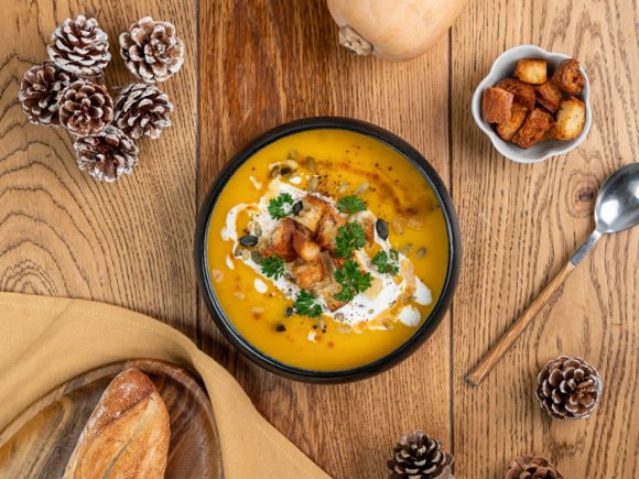 Soupe de butternut, beurre noisette et croutons